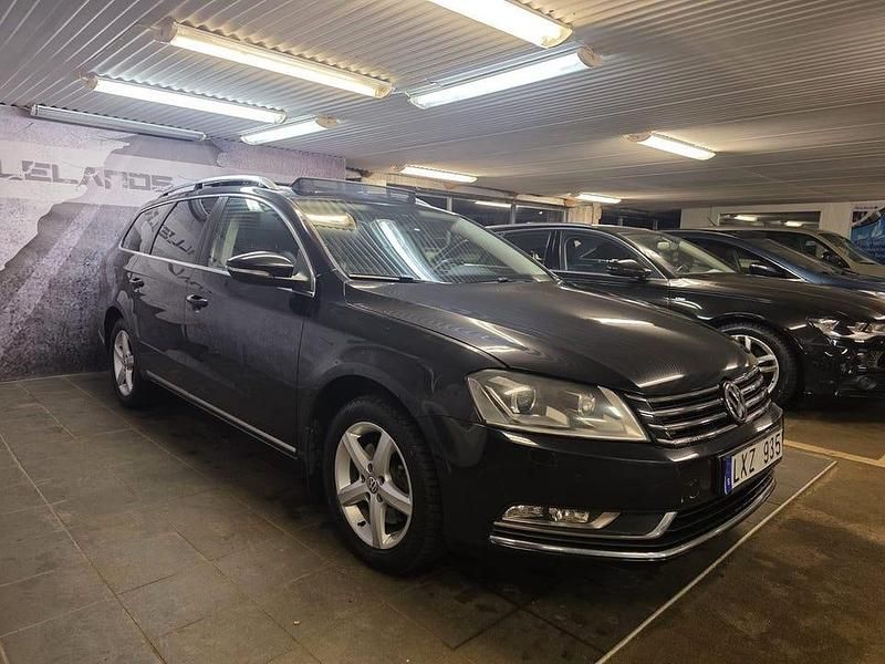 Svart Begagnad 2012 VW Passat Kombi | 64 900 kr (Bra pris) - Bild 1/4