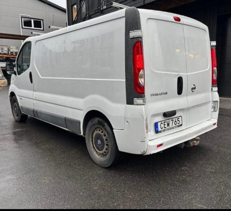 Begagnad Nissan Primastar 114 HK (83 kW) 2014 Minibuss