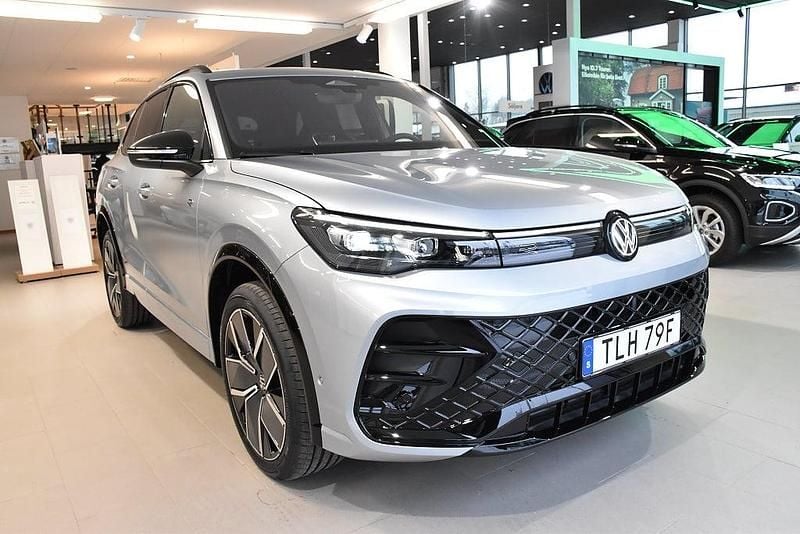 Ny VW Tiguan R-line 193 HK (141 kW) 2026 Silver SUV
