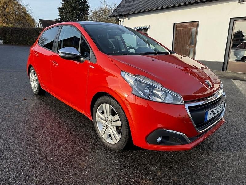 Okänd Begagnad 2017 Peugeot 208 Halvkombi | 98 500 kr (Dyr) - Bild 1/4