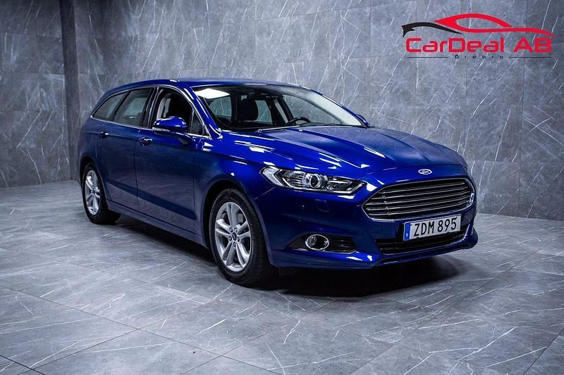 Blå Begagnad 2018 Ford Mondeo Business Edition Kombi | 158 800 kr (Marknadspris) - Bild 1/4