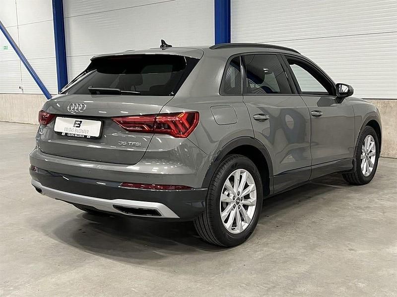 Begagnad Audi Q3 Advanced Plus 150 HK (110 kW) 2019 Grå SUV