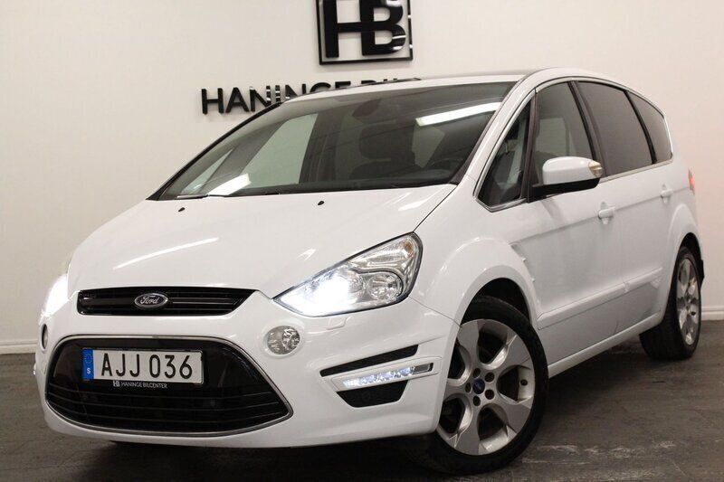 Vit Begagnad 2015 Ford S-MAX Business Edition Minibuss | 129 900 kr (Marknadspris) - Bild 1/4