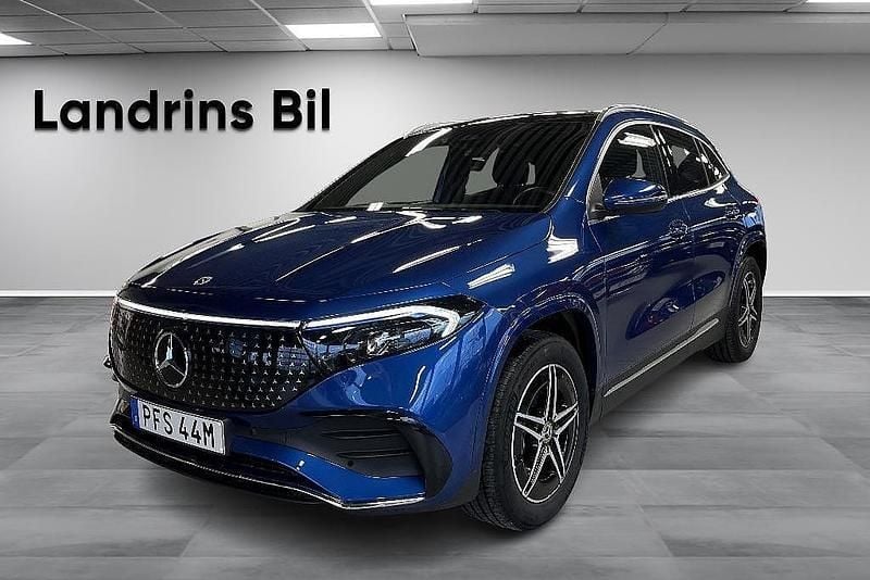 Blå Ny 2025 Mercedes EQA250+ Advanced SUV | 489 900 kr (Superpris) - Bild 1/4