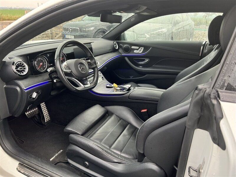 Begagnad Mercedes E220 AMG 195 HK (143 kW) 2017 Vit Sportkupé