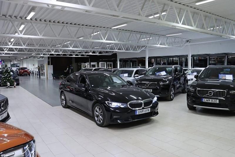 Begagnad BMW 330 292 HK (214 kW) 2021 Svart Sedan