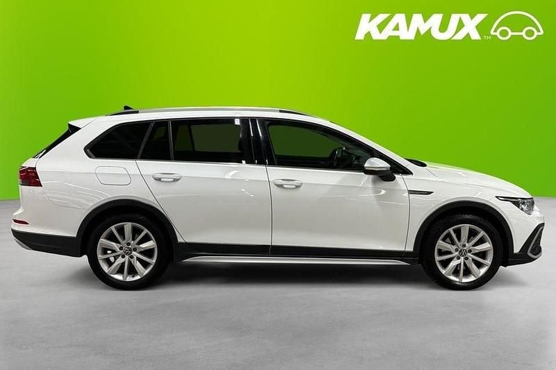Begagnad VW Golf Alltrack 190 HK (139 kW) 2022 Vit Kombi