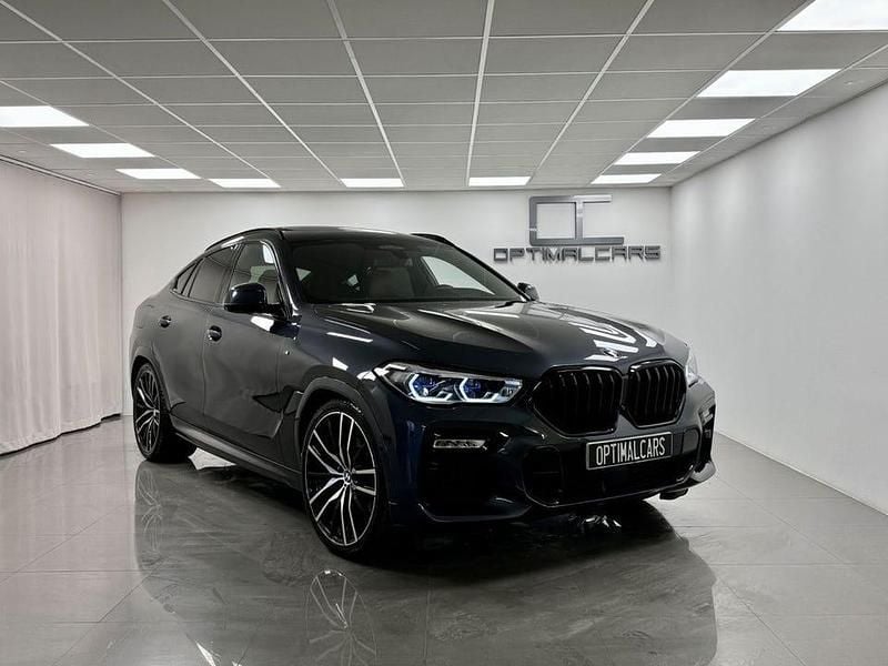 Grå Begagnad 2020 BMW X6 M Sport SUV | 739 900 kr (Marknadspris) - Bild 1/4