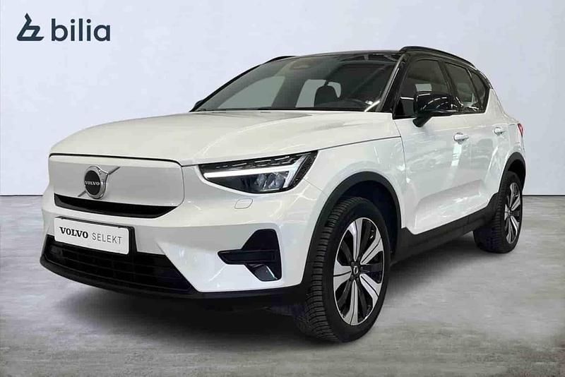 Vit Begagnad 2022 Volvo XC40 Core SUV | 314 900 kr - Bild 1/1