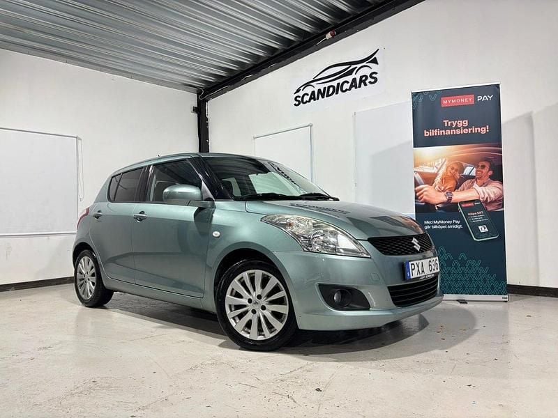 Grön Begagnad 2012 Suzuki Swift Halvkombi | 64 900 kr (Marknadspris) - Bild 1/4