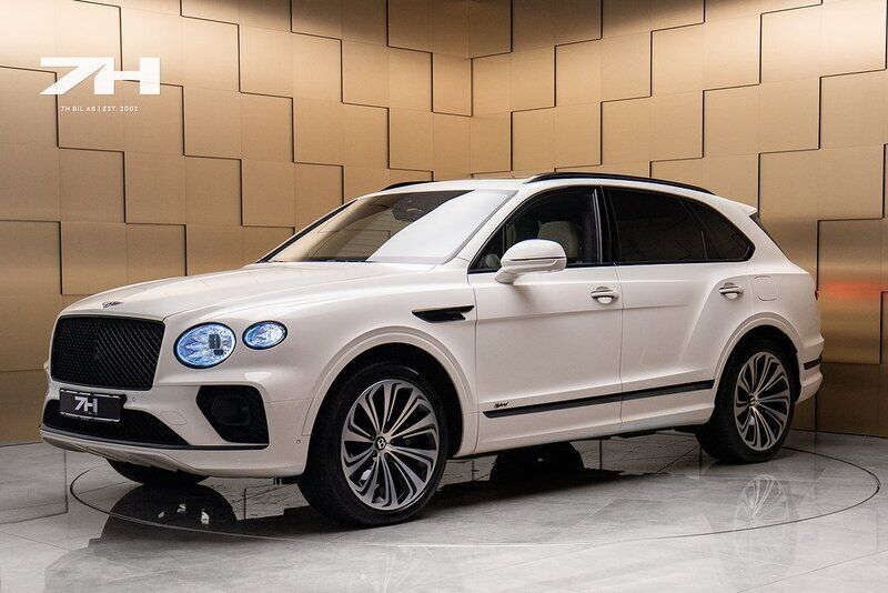 Begagnad 2022 Bentley Bentayga Mulliner SUV | 2 199 000 kr - Bild 1/4