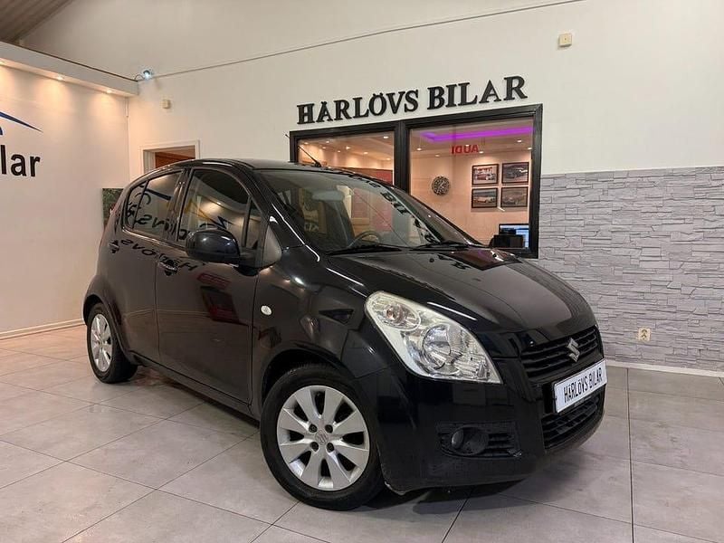 Begagnad Suzuki Splash GLS 65 HK (47 kW) 2010 Svart Halvkombi