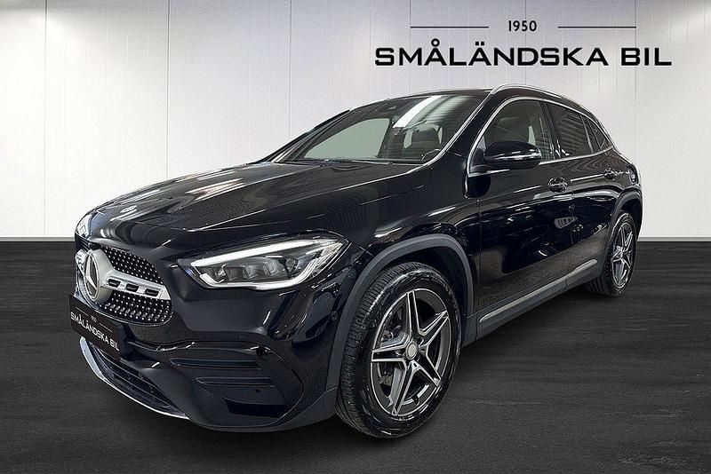 Svart Begagnad 2022 Mercedes GLA250 AMG SUV | 419 000 kr - Bild 1/4