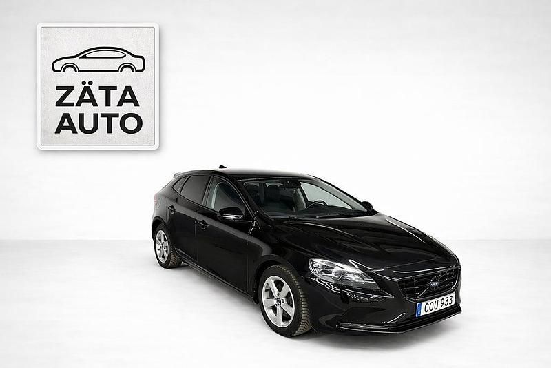 Begagnad Volvo V40 Momentum 180 HK (132 kW) 2014 Svart Halvkombi