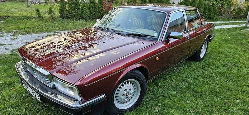 Begagnad 1991 Jaguar XJ Sedan | 39 000 kr - Bild 1/4
