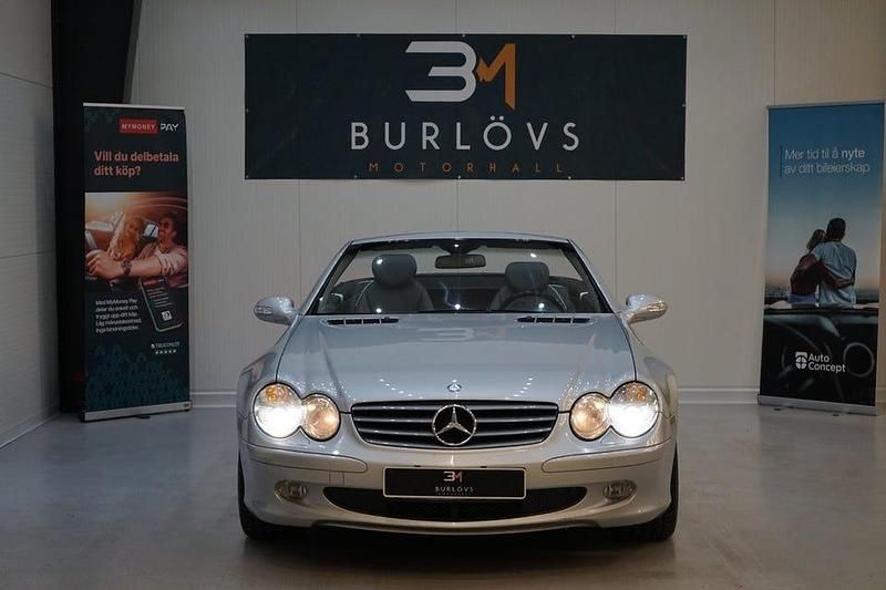 Begagnad Mercedes SL500 306 HK (225 kW) 2002 Silver Cab
