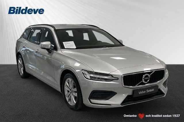 Vit Begagnad 2020 Volvo V60 Momentum Kombi | 249 900 kr (Bra pris) - Bild 1/4