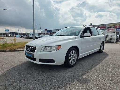 Vit Begagnad 2010 Volvo V70 Kinetic Kombi | 89 000 kr (Marknadspris) - Bild 1/4