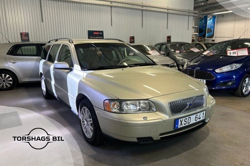 Ljusbrun Begagnad 2006 Volvo V70 Business Edition Kombi | 54 900 kr (Lite dyr) - Bild 1/4