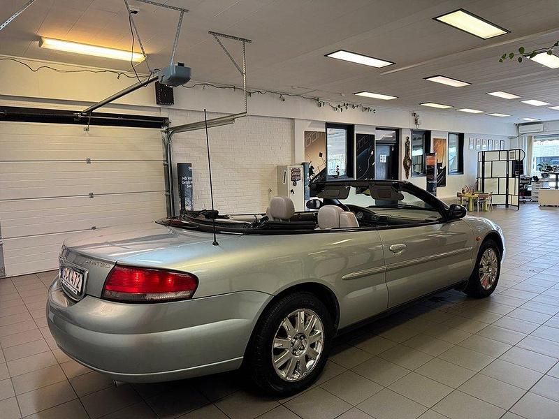 Begagnad Chrysler Sebring Cabriolet 203 HK (149 kW) 2004 Grå Cab
