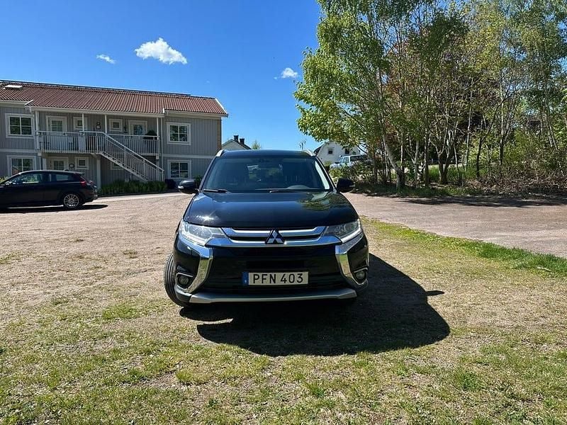 Begagnad Mitsubishi Outlander 150 HK (110 kW) 2017 SUV