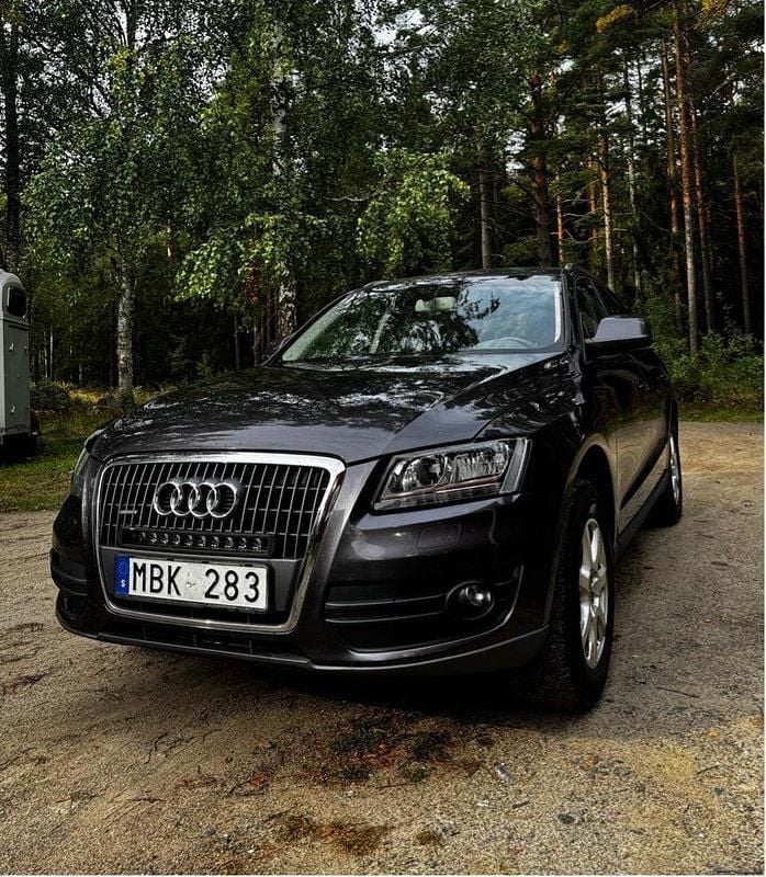 Grå Begagnad 2012 Audi Q5 SUV | 85 000 kr (Bra pris) - Bild 1/4