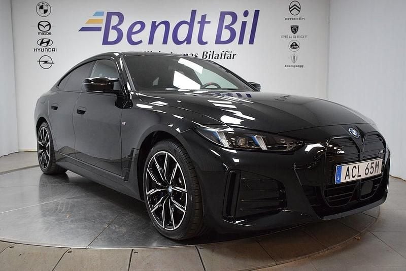 Svart Begagnad 2025 BMW i4 Comfort Edition Sedan | 669 500 kr (Dyr) - Bild 1/3