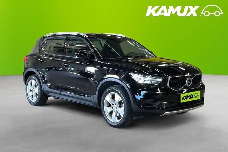 Svart Begagnad 2020 Volvo XC40 Momentum SUV | 249 800 kr (Bra pris) - Bild 1/3