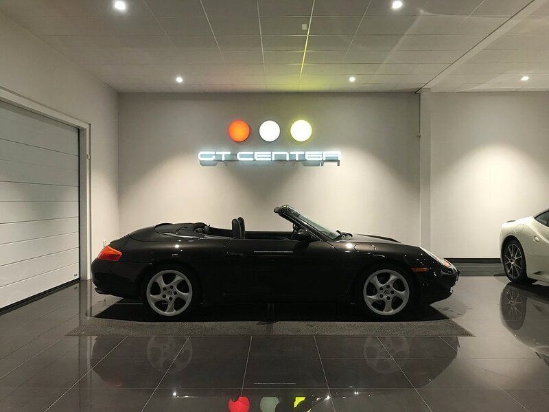 Svart Begagnad 1998 Porsche 911 Carrera Cabriolet Cab | 349 000 kr - Bild 1/4