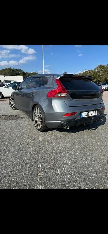 Begagnad Volvo V40 190 HK (139 kW) 2017
