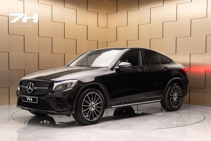 Svart Begagnad 2017 Mercedes GLC250 AMG Sportkupé | 369 000 kr (Dyr) - Bild 1/4