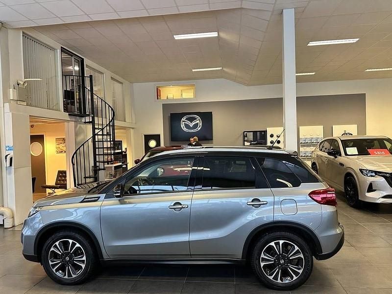 Begagnad Suzuki Vitara 140 HK (102 kW) 2018 Mörkgrå SUV