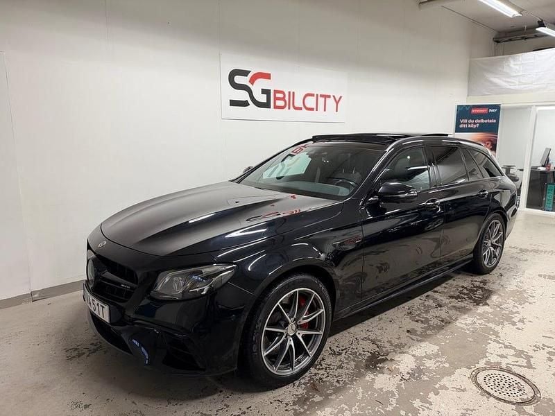 Svart Begagnad 2018 Mercedes E63S AMG AMG Kombi | 579 900 kr (Bra pris) - Bild 1/4