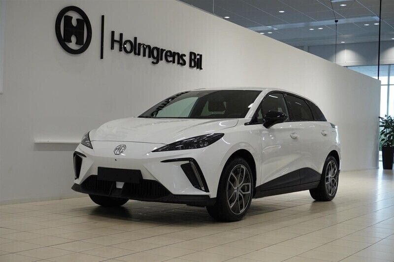 Vit Begagnad 2023 MG MG4 EV Luxury Halvkombi | 399 990 kr (Dyr) - Bild 1/4