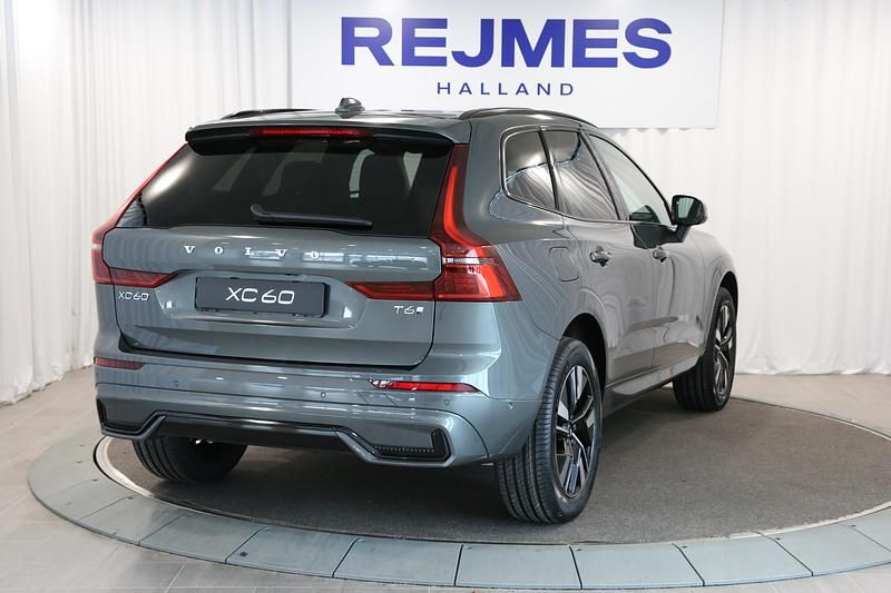 Ny Volvo XC60 2026 Grön SUV