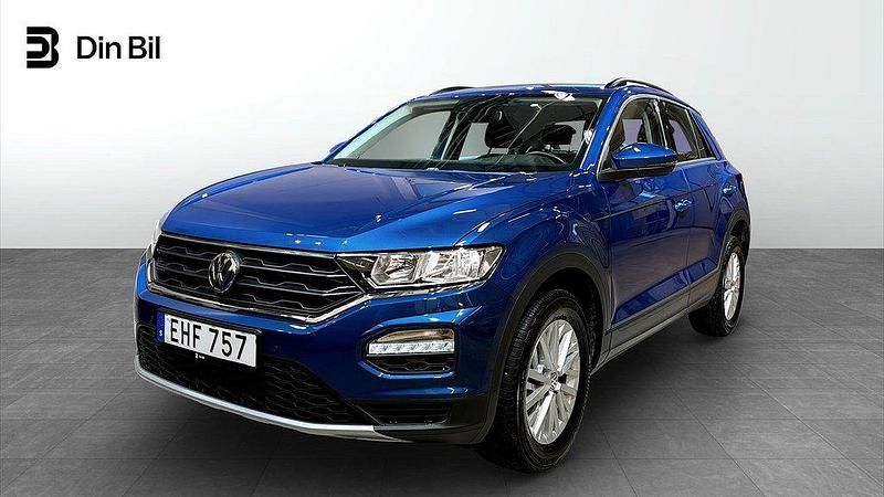 Blå (ravennablue metallic) Begagnad 2019 VW T-Roc Style SUV | 199 900 kr (Marknadspris) - Bild 1/4