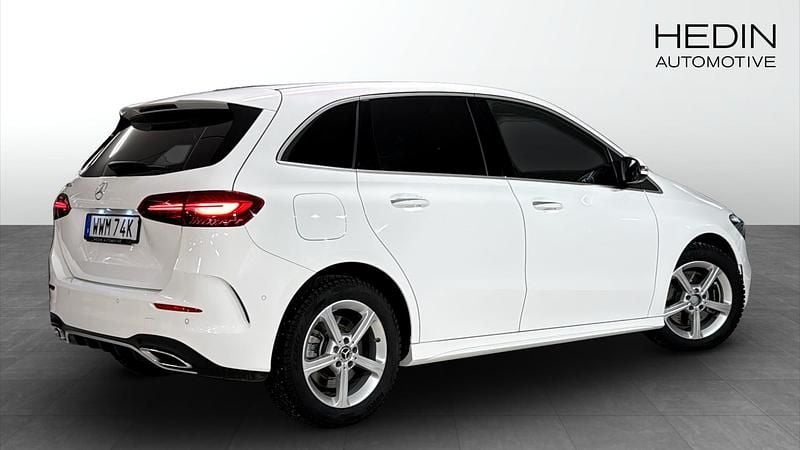 Begagnad Mercedes B250e 2024 Vit Minibuss