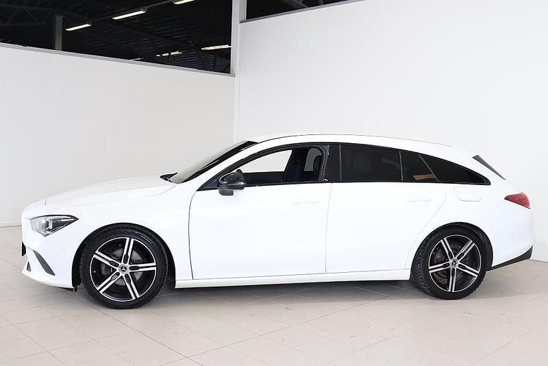 Begagnad Mercedes CLA180 Shooting Brake 136 HK (100 kW) 2021 Vit Kombi