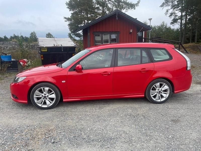 Begagnad 2010 Saab 9-3 Kombi | 65 000 kr (Lite dyr) - Bild 1/4