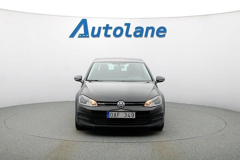 Begagnad VW Golf VII 110 HK (80 kW) 2013 Svart Halvkombi