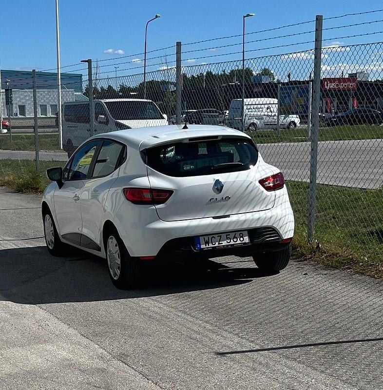 Vit Begagnad 2016 Renault Clio IV | 85 000 kr (Marknadspris) - Bild 1/1