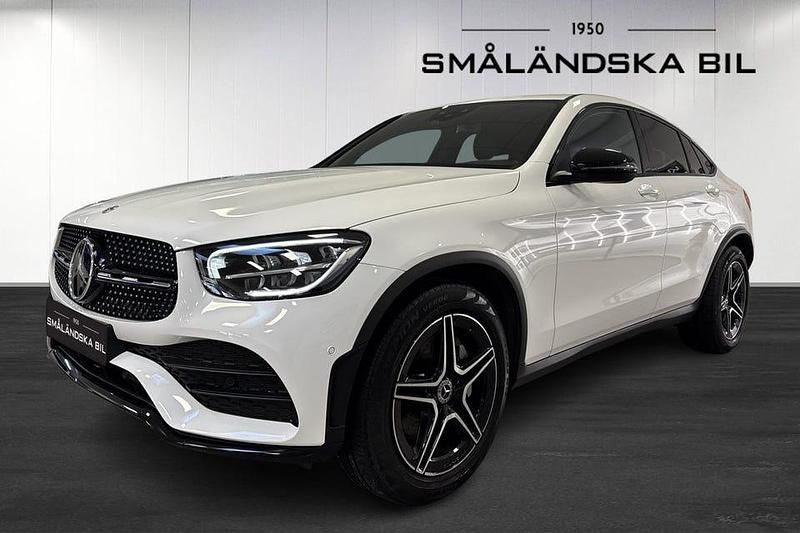 Vit Begagnad 2021 Mercedes GLC200 AMG line SUV | 499 000 kr (Dyr) - Bild 1/4