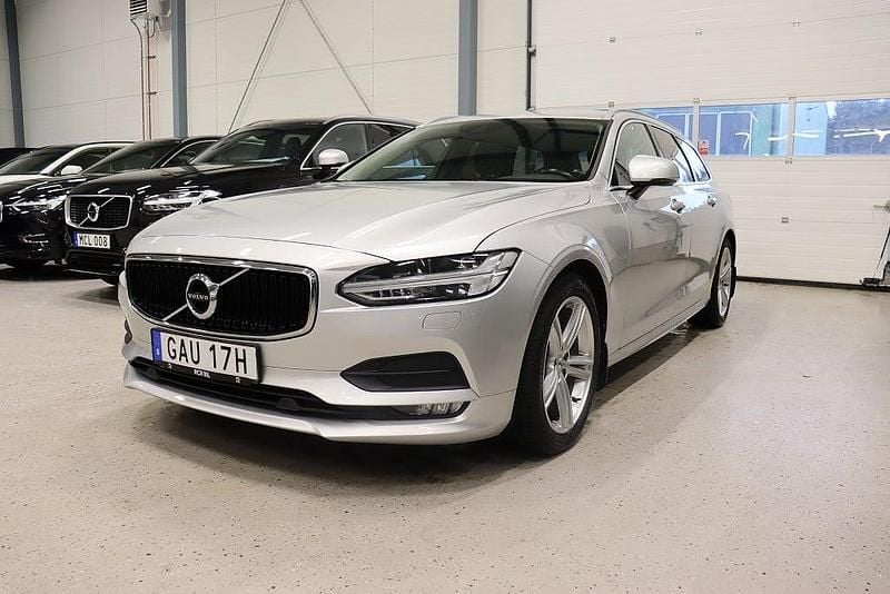 Silver Begagnad 2019 Volvo V90 Momentum Kombi | 259 700 kr (Marknadspris) - Bild 1/4