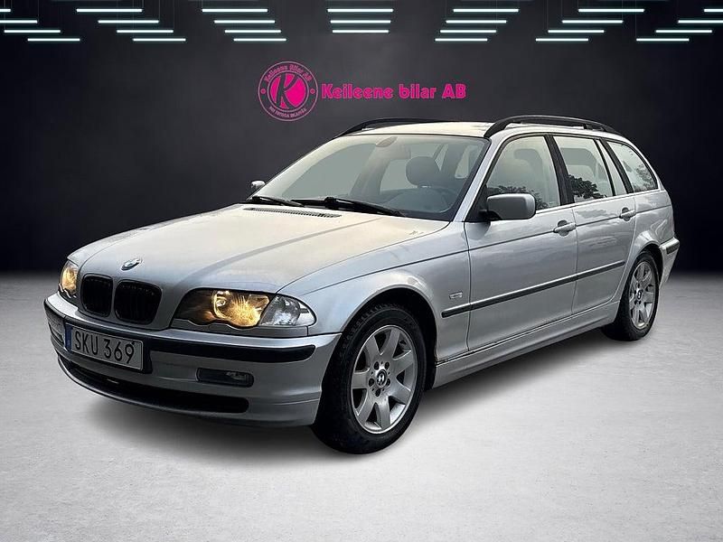 Ljusgrå Begagnad 2001 BMW 325 Kombi | 34 900 kr - Bild 1/4