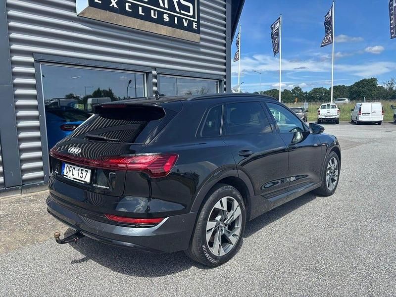 Begagnad Audi e-tron 230 kW (313 HK) 2019 Svart SUV
