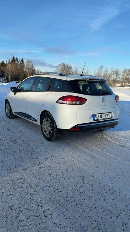 Begagnad Renault Clio IV 90 HK (66 kW) 2014 Vit Kombi