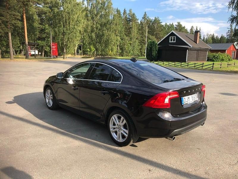 Begagnad Volvo S60 180 HK (132 kW) 2013 Sedan