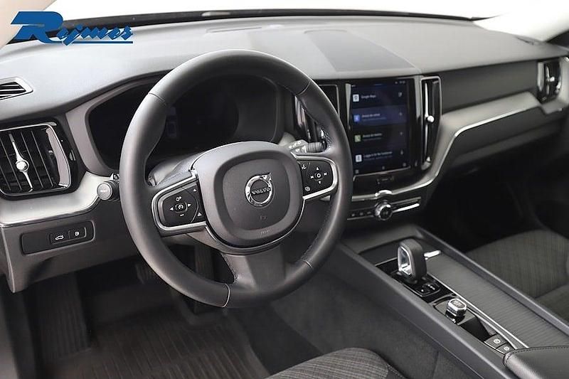 Begagnad Volvo XC60 Core 253 HK (186 kW) 2022 Ljusgrå SUV