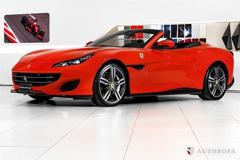Begagnad Ferrari Portofino 600 HK (441 kW) 2019 Rosso corsa Cab
