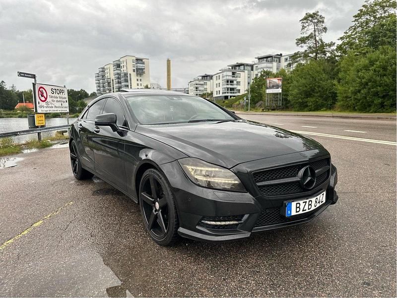 Svart Begagnad 2011 Mercedes CLS350 AMG Sportkupé | 219 900 kr (Marknadspris) - Bild 1/4